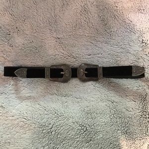 Double buckle waist belt